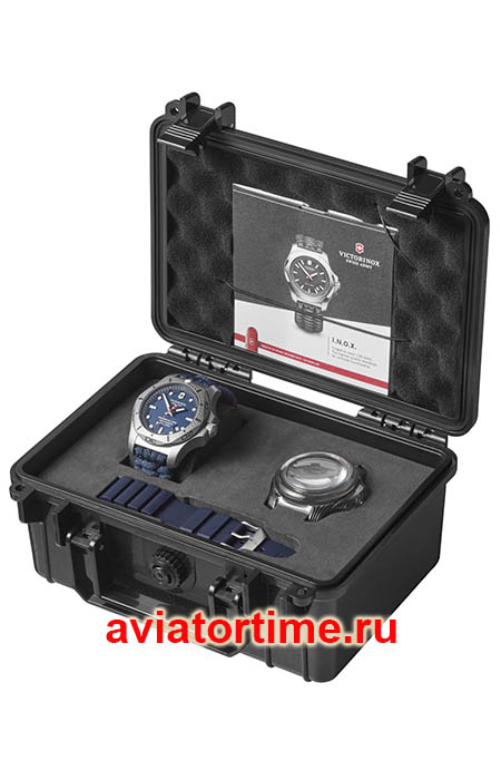 Мужские швейцарские часы Victorinox 241843 I.N.O.X. с бампером