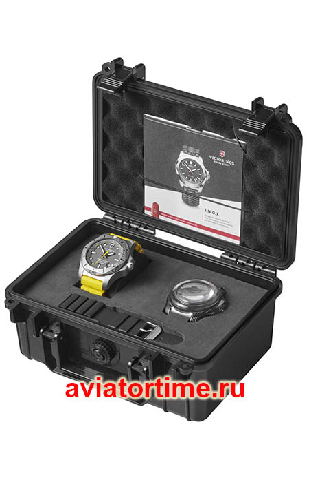 Мужские швейцарские часы Victorinox 241844 I.N.O.X. с бампером