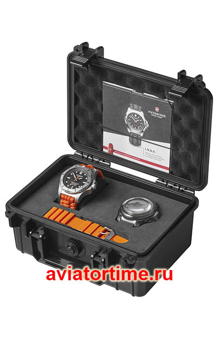 Мужские швейцарские часы Victorinox 241845 I.N.O.X. с бампером